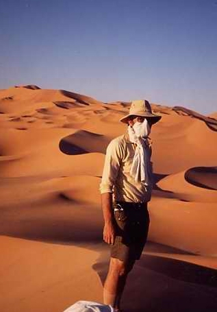 Joël Lodé au Sahara en 1990